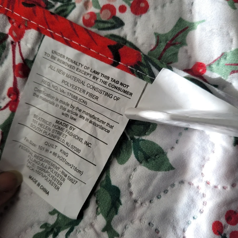 Reversible 3pc king/Queen comforter Poinsettias Holidays comforter set